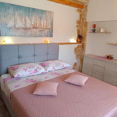 Apartment Igraliste Mirakul Seget Vranjica Buitenkant foto