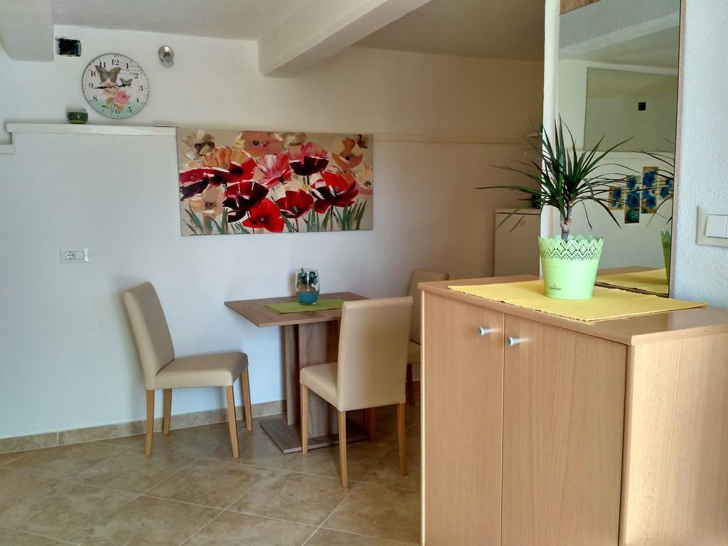 Apartment Igraliste Mirakul Seget Vranjica Buitenkant foto